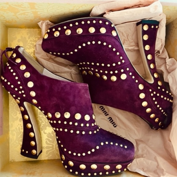 MIU MIU suede studded ankle booties Sz 40 Killer prom heels - Picture 3 of 9